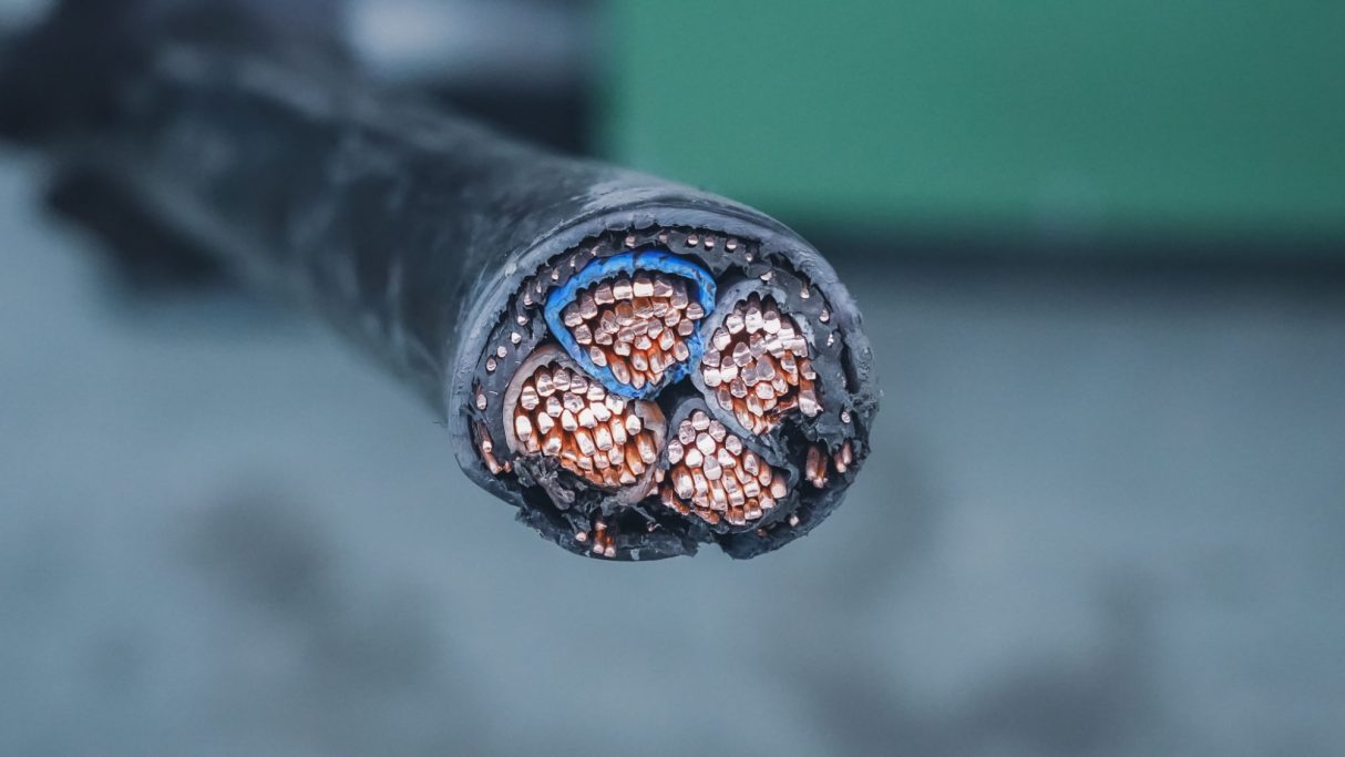 Kupferkabel Querschnitt vor Granulierung Kupferkabel im Querschnitt vor dem Recycling mit der JOSAN S300.