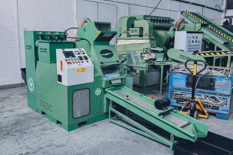 Frontale Ansicht Kabelschälmaschine JOSAN S120