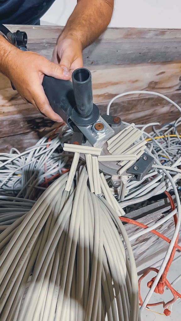 Präziser Schneidvorgang Hydraulische Kabelschere beim Schneidprozess