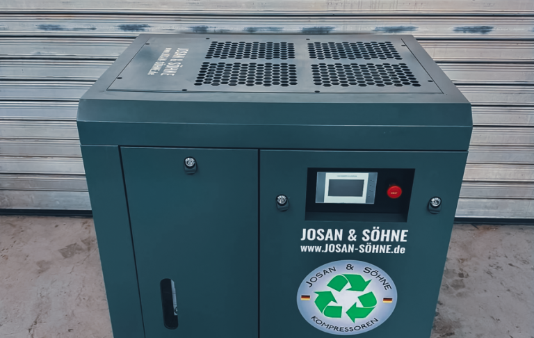 Frontansicht aller JOSAN Druckluftkessel 1000 L für Industrie-Druckluftanlagen.