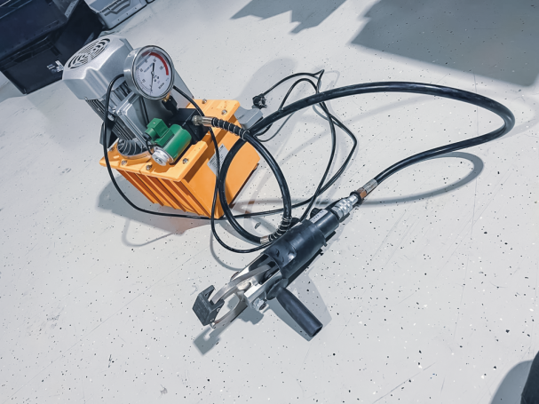 Hydraulische Kabelschere