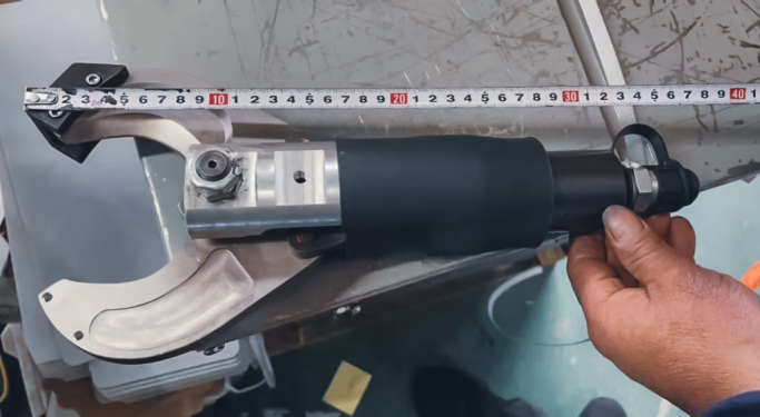 Hydraulikzylinder Hydraulikzylinder der Kabelschere im Detail