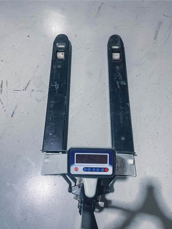 Gabeln eines Hubwagens mit integrierter Waage